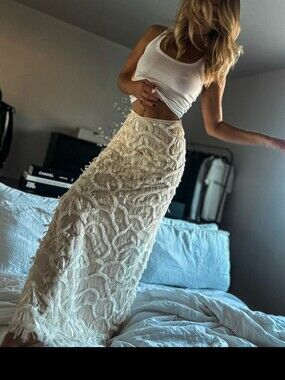 NWOT gorgeous Simkhai Elegant White Maxi Skirt with mesh appliqués size Small